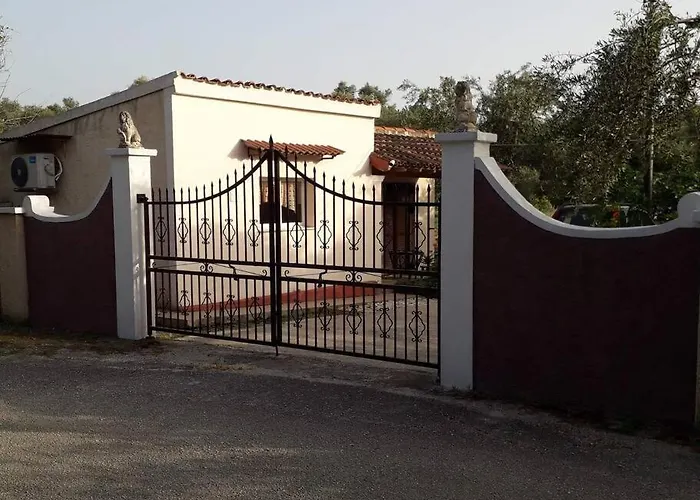 Semesterbostad Harmony House